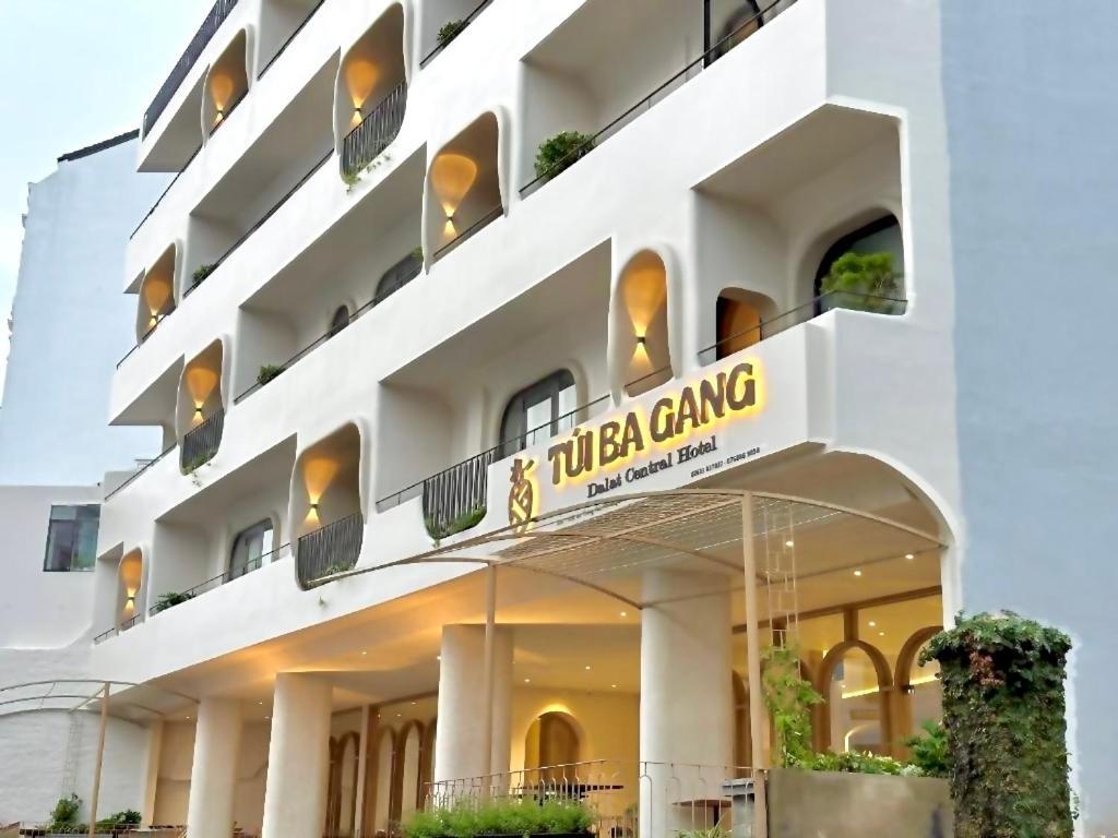 Tui Ba Gang Central Hotel Da Lat Buitenkant foto